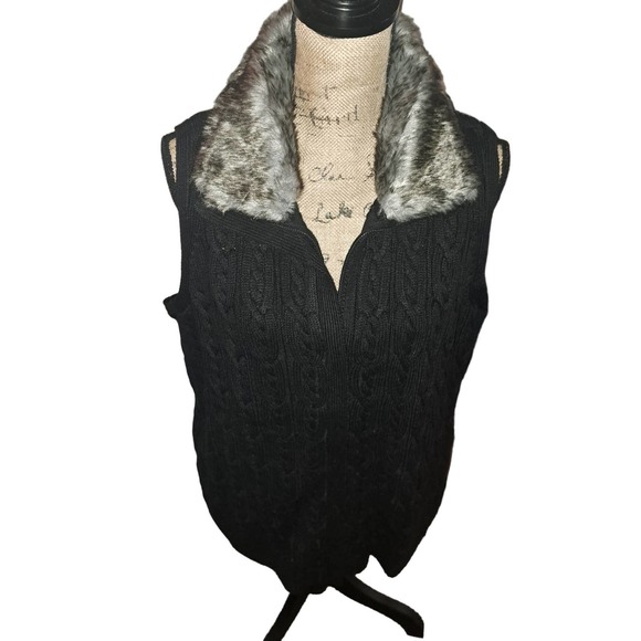 NWT-Liz Claiborne NY Black Cable Knit Zip Front Sweater Vest Faux Fur SZ 1X - Picture 1 of 7